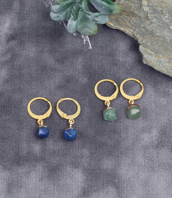 Mini oorringen met lapis lazuli